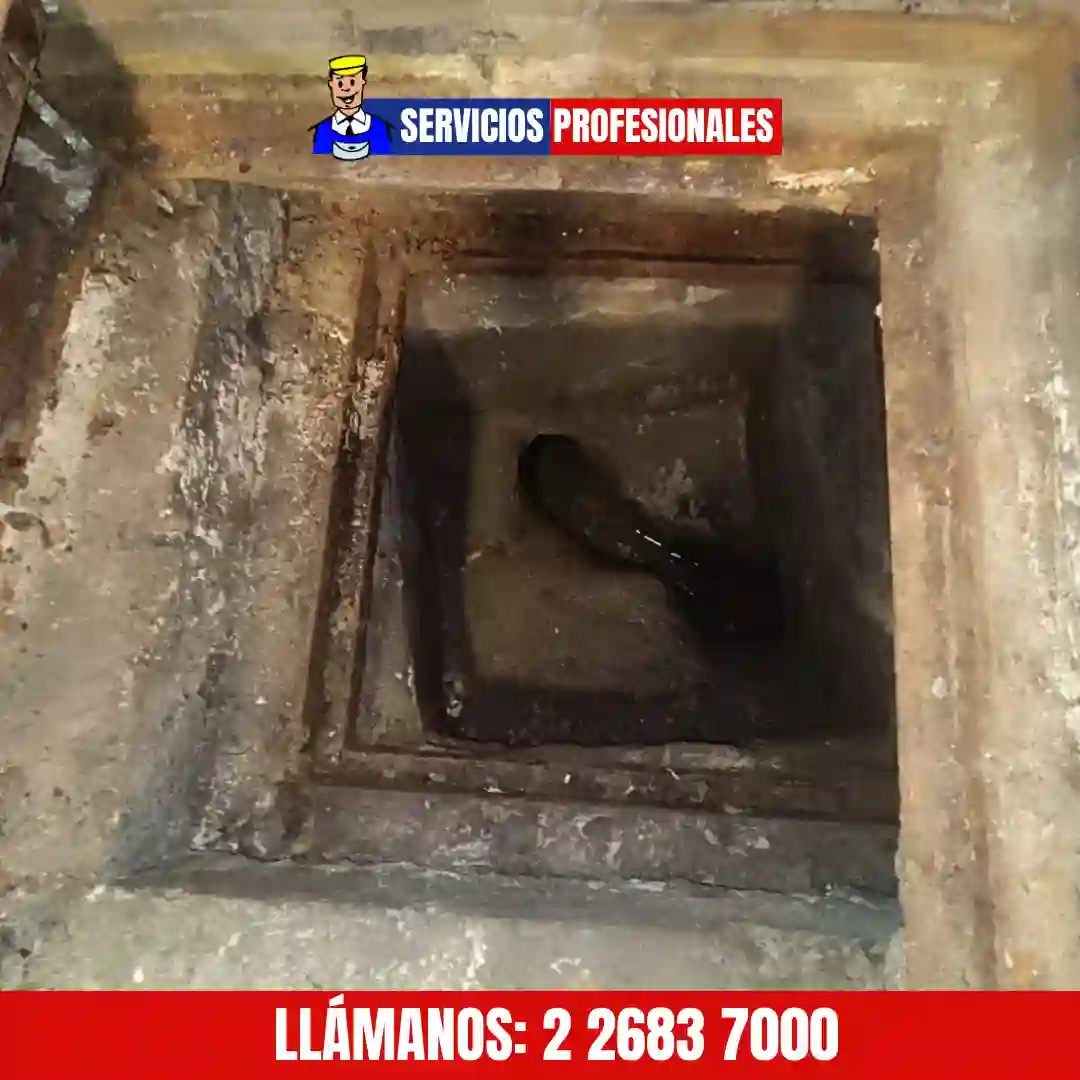 Destape de alcantarillado y cámaras en patio